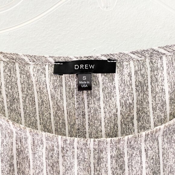 ⭐️ DREW Gray Stripe Flutter Linen Top Small Casual - Picture 3 of 6